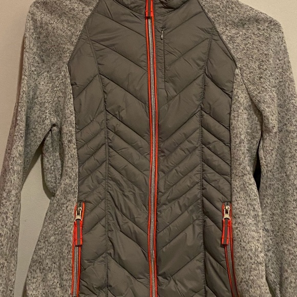 Xerison Jacket size small grey and orange - Picture 6 of 7